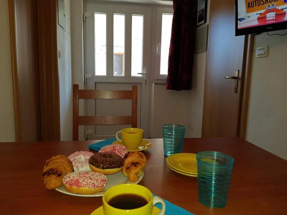 Apartment Murva Seget Vranjica
