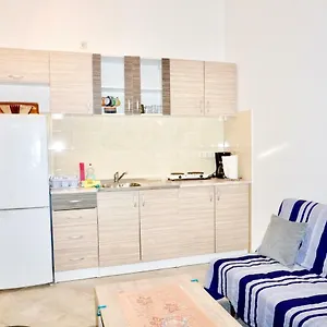 Apartament Rosette, Seget Vranjica
